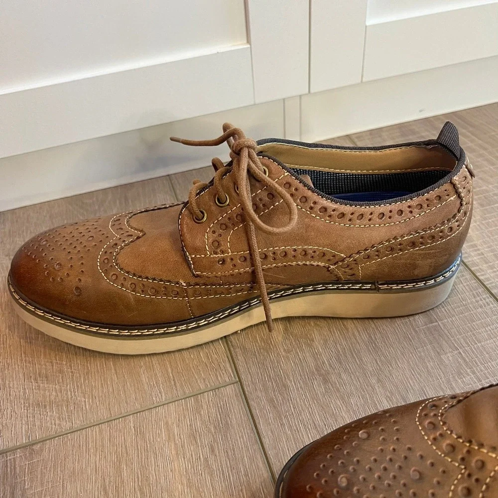 Steve Madden Oxford Shoes Gibson Mens 9.5 Brown Leather Wingtip Brogue GIBS01M1